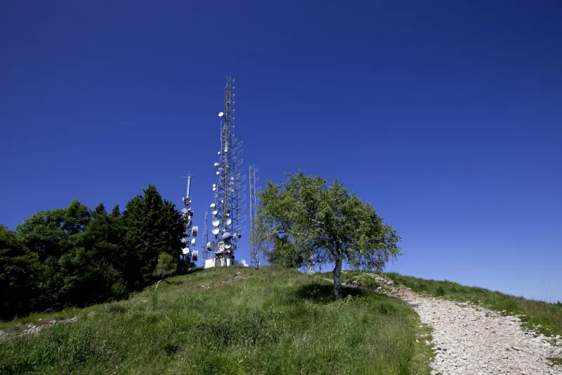 Fading Signals: The Quiet Crisis Threatening America's Amateur Repeater Networks