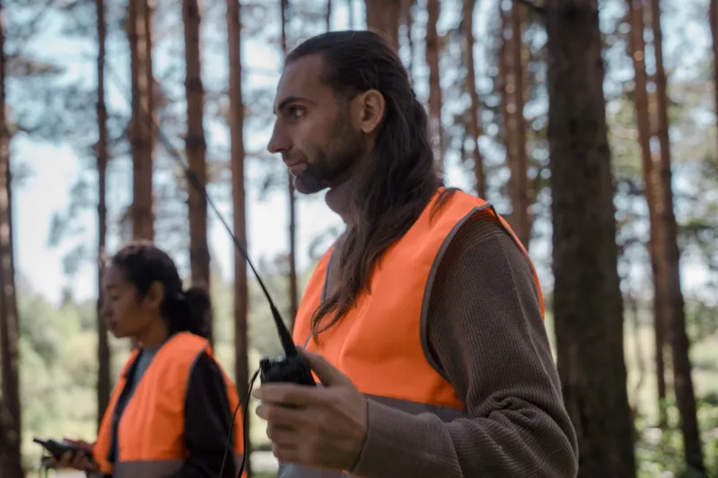 One Radio, Two Ears: The Case for Dual-Band Monitoring You Didn't Know You Were Missing