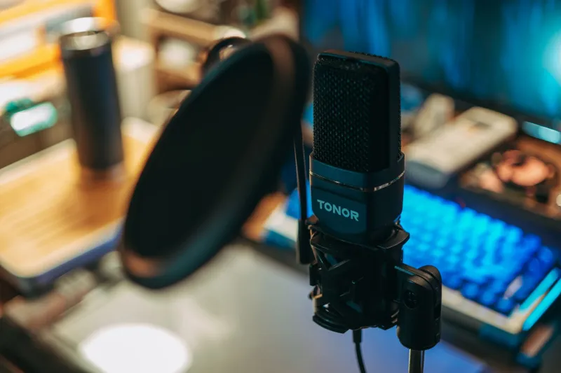 Stock Mic, Stuck Signal: The Cheap Swap That Could Transform How You Sound on the Air